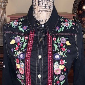 “Scully” 3/4 sleeve vintage button up.